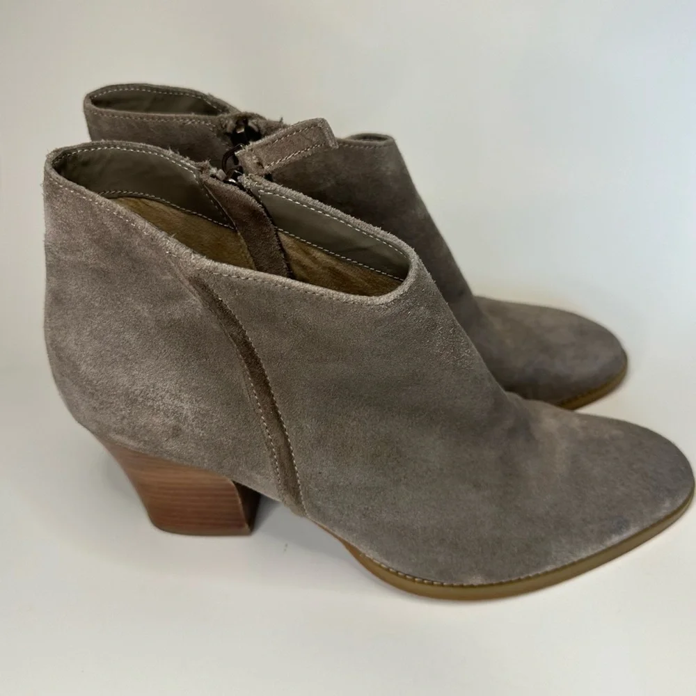 Susina Boots Women's 9.5 M Zipper Ankle Booties Suede Leather Block Heels Boho